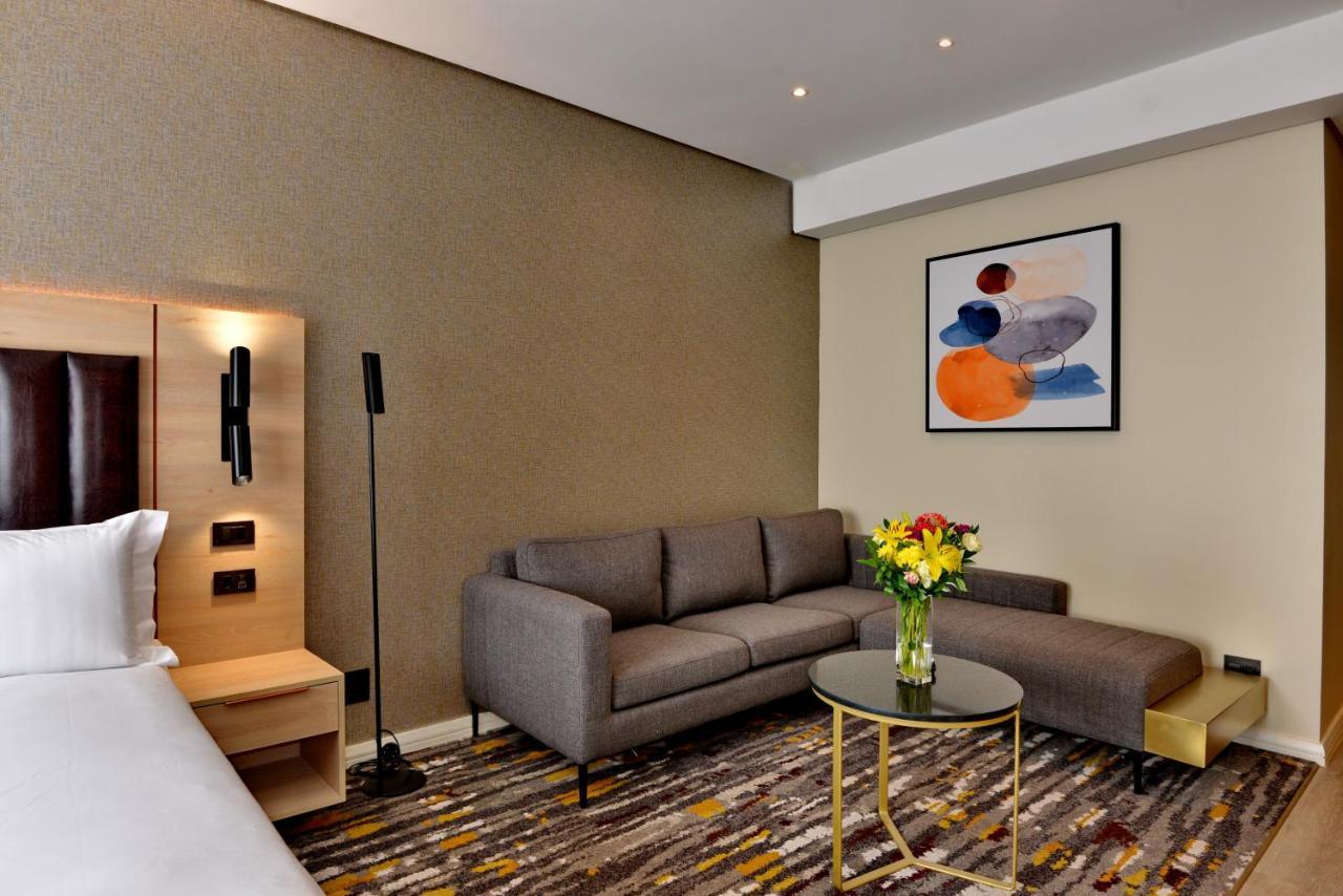Hotel @sandton *
