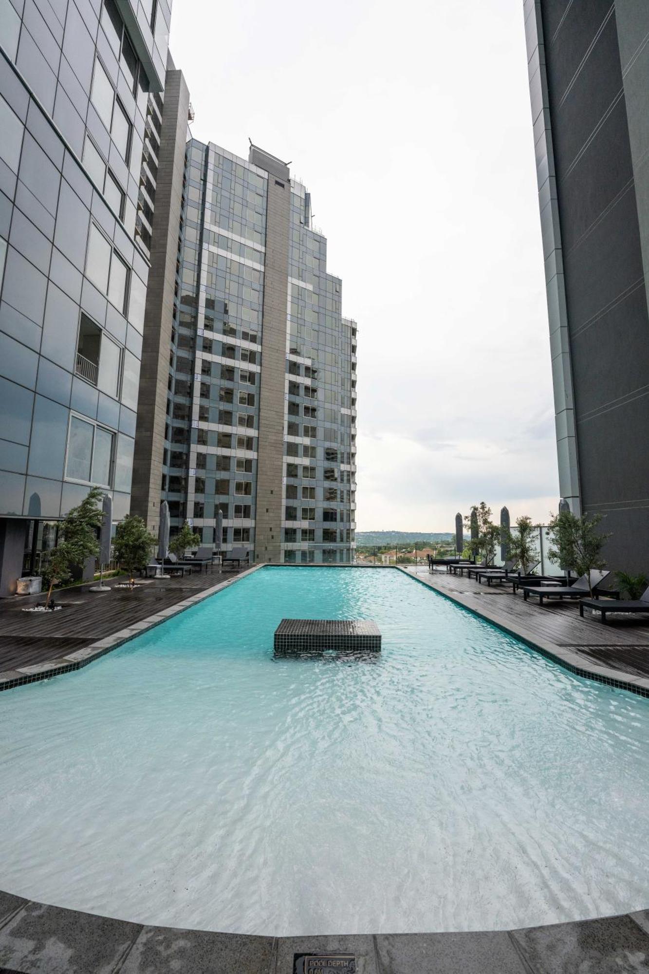 @sandton